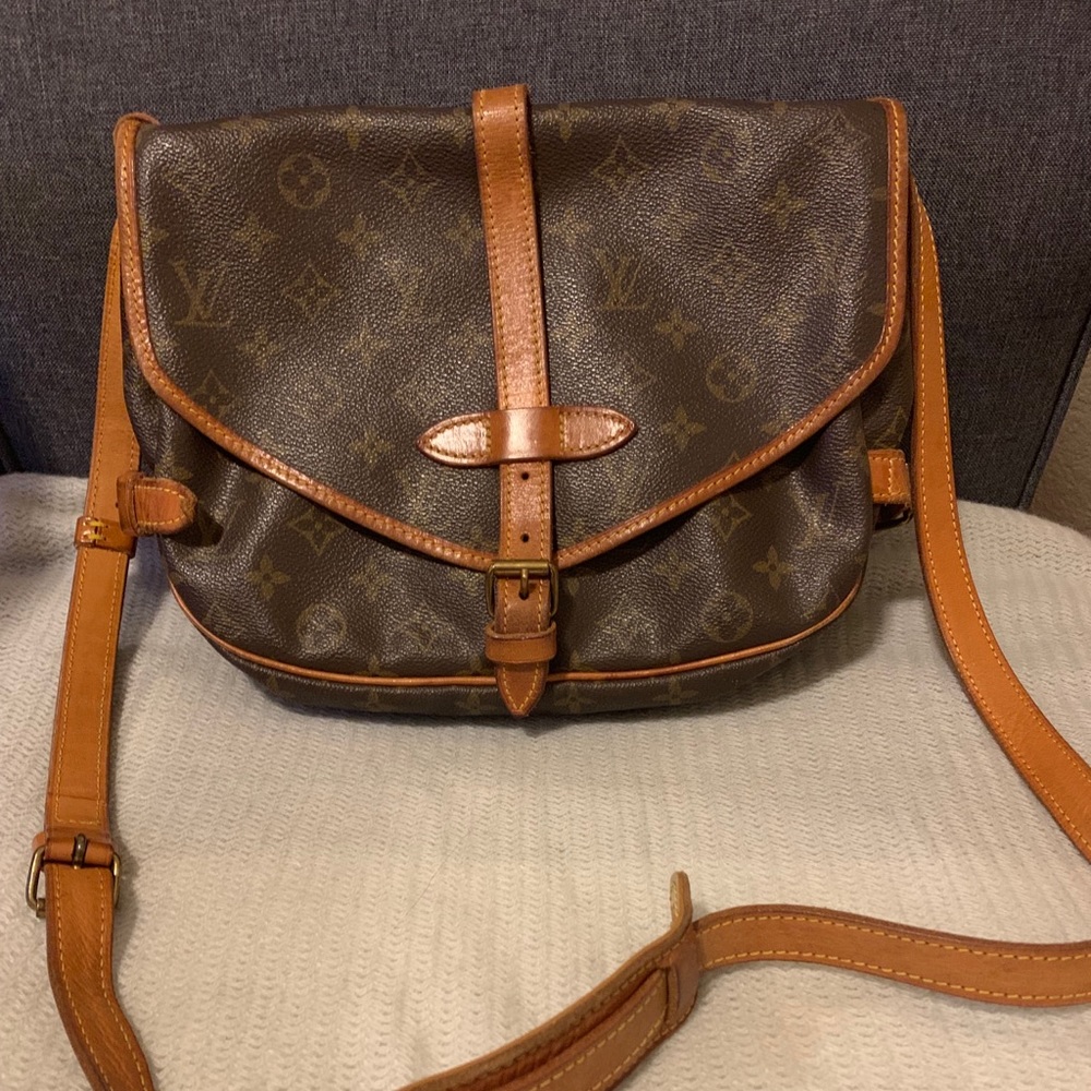 Louis Vuitton Saumur mm 30